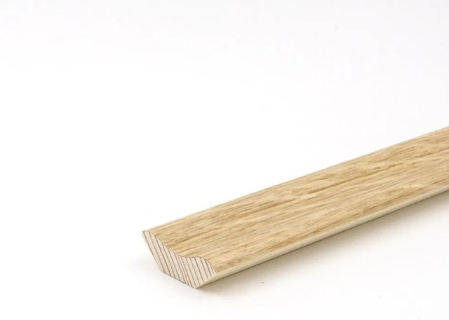 Döllken Profiles Sockelleiste aus Massivholz Eiche Hell, Farbe Beige/Braun, H x B x T: 2,5 x 25 x 2500 mm - Bild 1