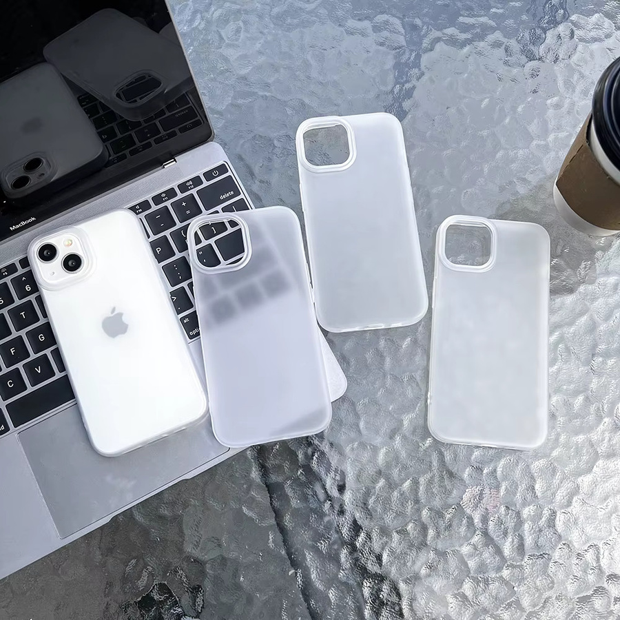 Transparente mattierte Silikon Handyhülle mit MagSafe für Apple iPhone 11 bis 17 Pro Max, stoßfeste Schutzhülle in Transparent und Weiß - Bild 2