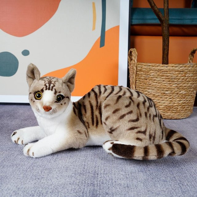Liegende Katze Plüschtier, Getigerte Siamkatzen-Plüschpuppe, ab 0 Jahren - Bild 1