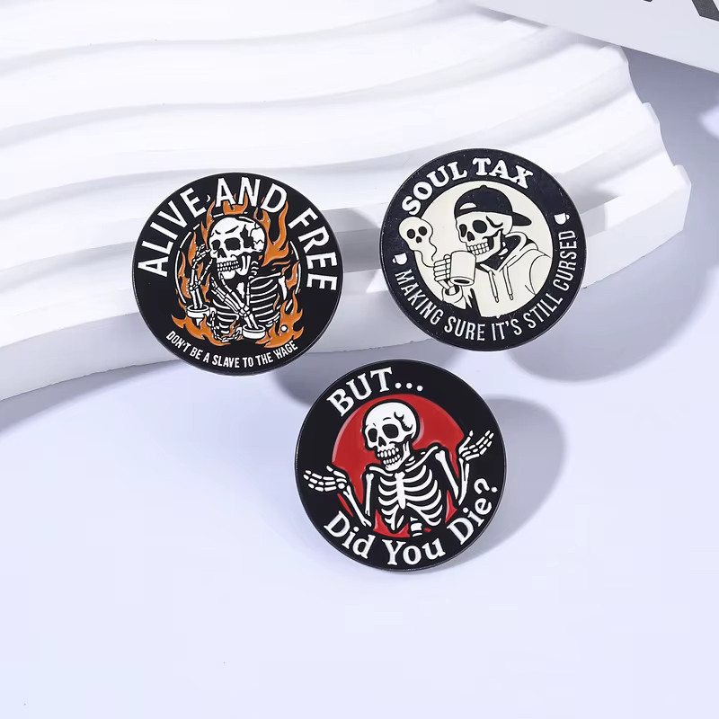 QIHE JEWELRY Anstecknadel Totenkopf, Emaille, Punk - Bild 2
