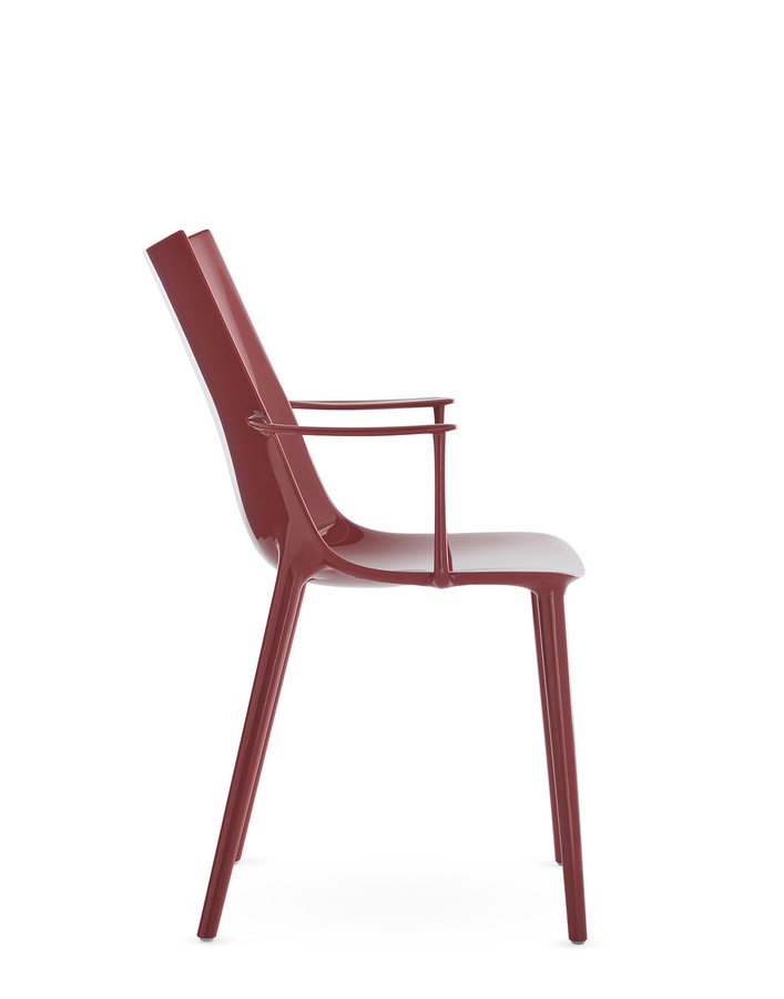 Kartell HHH Stuhl in Rot mit Armlehnen und glänzender Oberfläche - Bild 2