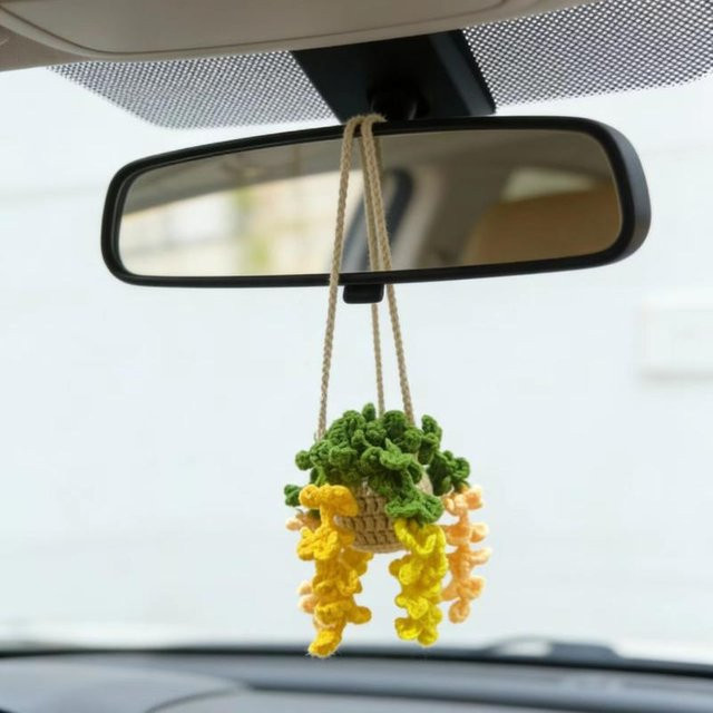 Rui Di Häkel-Auto-Hängeornament mit Erdbeer- und Blumenpflanzen in Gelb und Grün - Bild 1