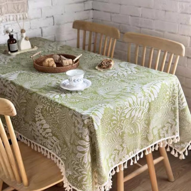 Grüne Tischdecke mit Blattmuster und Quaste von JMG Household Supplies, B/T: 70 x 70 cm - Bild 1
