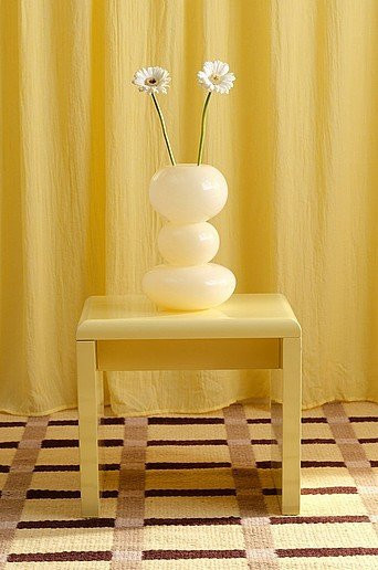 Jotex ZAROS kleiner Tisch modern in Gelb und Weiß B/T/H: 40 x 40 x 45 cm - Bild 1