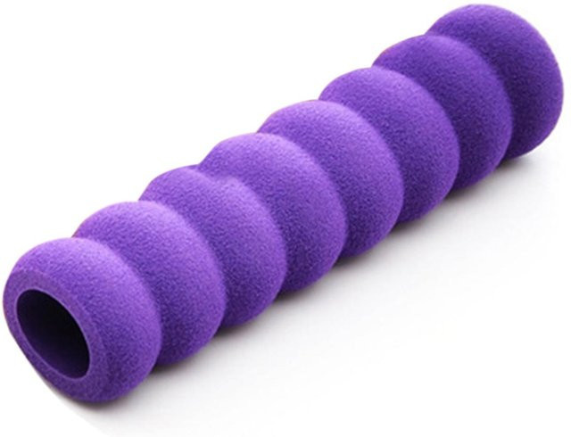 CosyHome Kindersicherung Türgriffhülle aus Weichschaum mit Spiralmuster in Violett - Bild 1