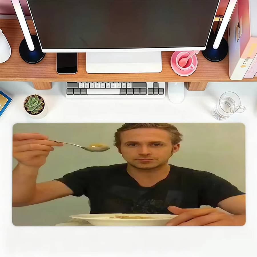 Großes Mauspad mit Ryan Gosling Motiv in Multicolour, rutschfest und wasserdicht für Büro und Gaming - Bild 6