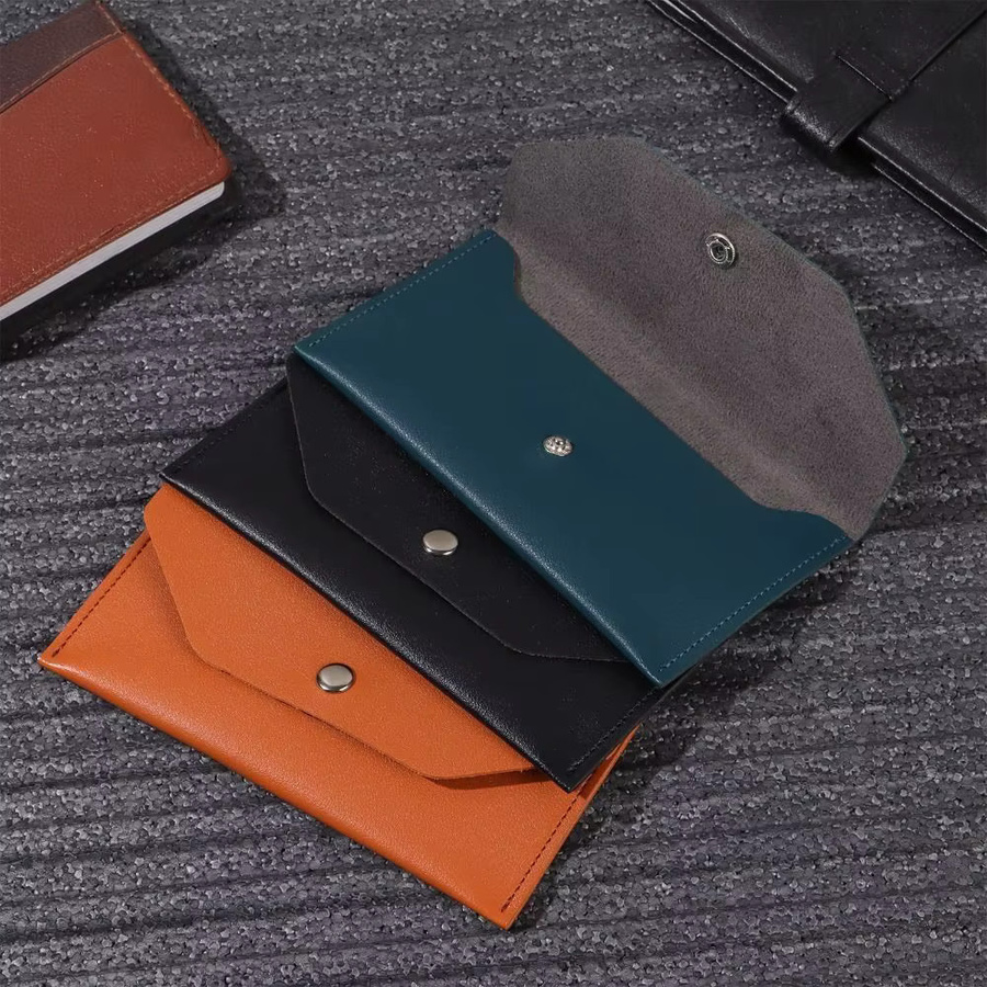 Klassische Brieftasche aus PU-Leder für Frauen in Lila mit Kartenfach und Platz für Bargeld - Bild 2