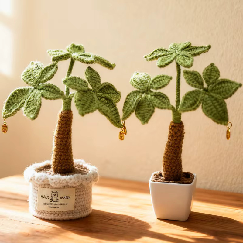 Handgefertigte gehäkelte Geldbaum-Topfpflanze in Grün als dekorative Tischdekoration im Boho-Stil - Bild 2