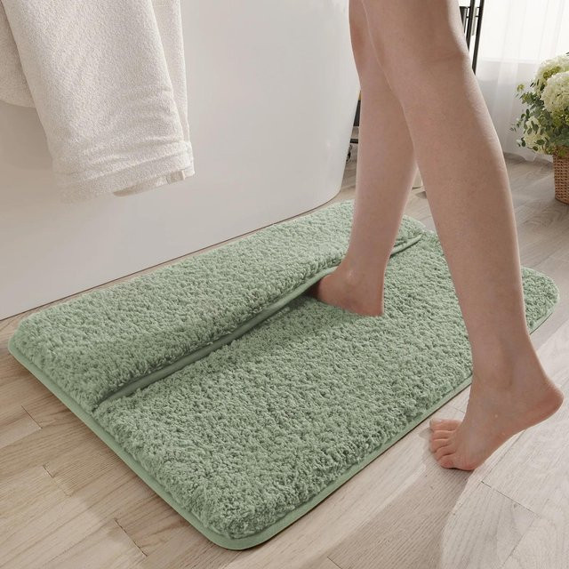 Lodestar Premium-Badematte aus Mikrofaser in Grün, extra dick und saugfähig, rutschfest und maschinenwaschbar, B/B: 50 x 80 cm - Bild 1