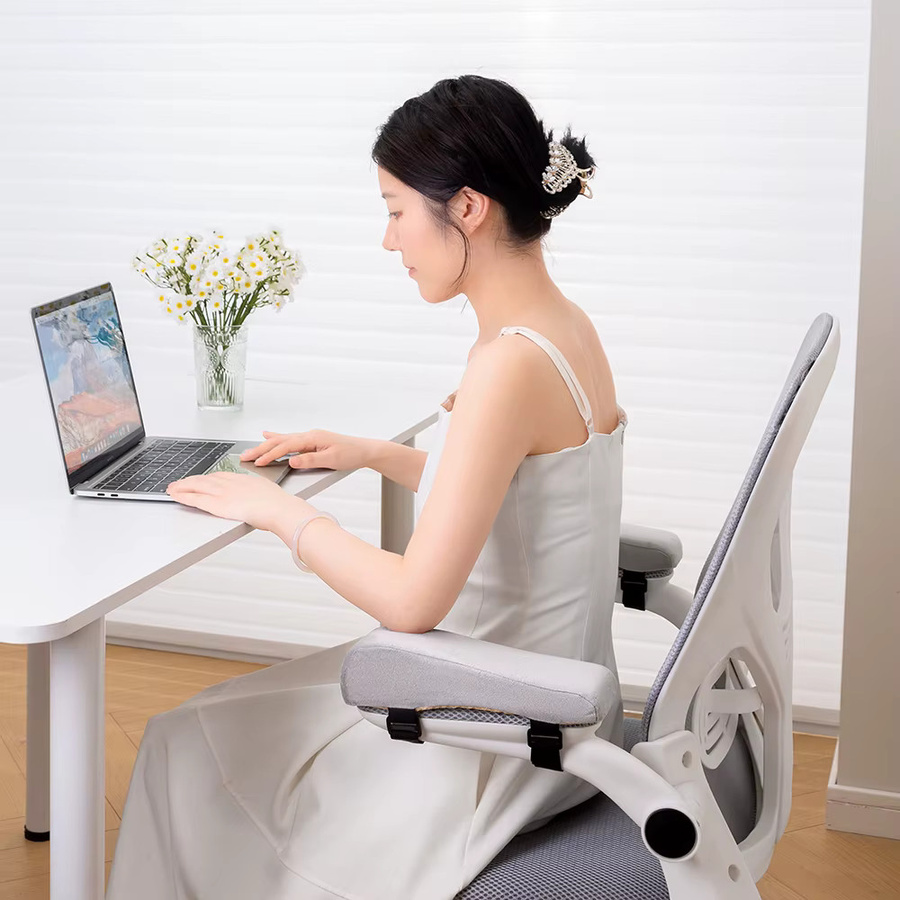 Komfortables Armlehnenkissen für Bürostühle und Sofas aus PU-Schaum in Grau - Bild 1