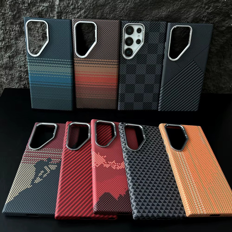 Kevlar SLE Magnetische Schutzhülle im Carbonfaser-Muster für Samsung Galaxy S26 Ultra, S25, S24 und S23 in Multicolour mit Magsafe-Kompatibilität - Bild 1