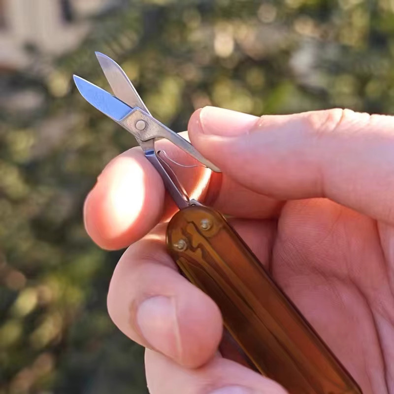 Easy pei Multifunktions-Klappmesser mit Schere und Schlüsselanhänger für Outdoor und EDC, 58 mm - Bild 3