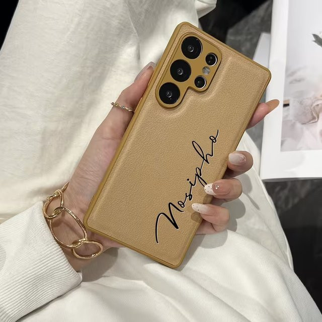 Personalisierte Handyhülle aus Kunstleder mit individuellem Buchstaben-Namen für Samsung Galaxy S26 S25 S23FE Ultra Plus A55 A32 5G 4G in Pink - Bild 1