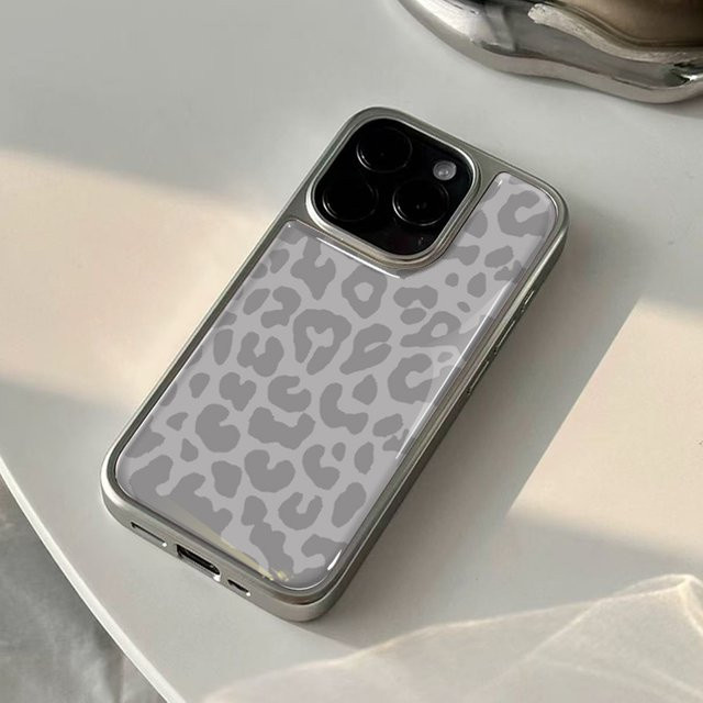 DecoPhone Stoßfeste Hydrogel-Handyhülle mit Leopardenmuster und silbernem Rand in Grau für iPhone 17, 16, 15 und 14 Pro Max - Bild 1