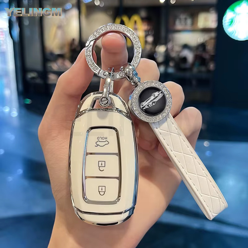 YELINGM TPU Autoschlüssel-Hülle in Silber für Hyundai Santa Fe, i30, ix35, Kona, Solaris, Azera, Grandeur und Elantra Accent mit 3 Tasten - Bild 3