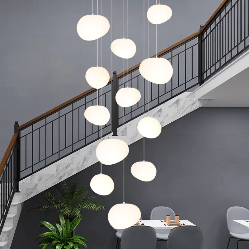 Moderne Kristall Pendelleuchte von Joesee in Weiß für Wohnzimmer und Treppenhäuser - Bild 2