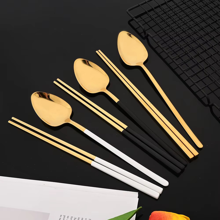 24-teiliges Luxus Besteckset aus Edelstahl in Schwarz und Gold mit Messer, Gabel, Löffel und Stäbchen von uniturcky - Bild 2