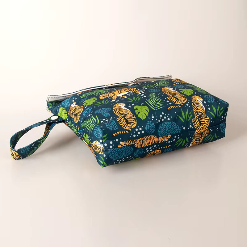 Wasserdichte Baby Windeltasche für trocken und nass, tragbare Aufbewahrungstasche für Kinderwagen und Trage, Mehrfarbig, Breite: 19,5 cm, Höhe: 27 cm - Bild 2