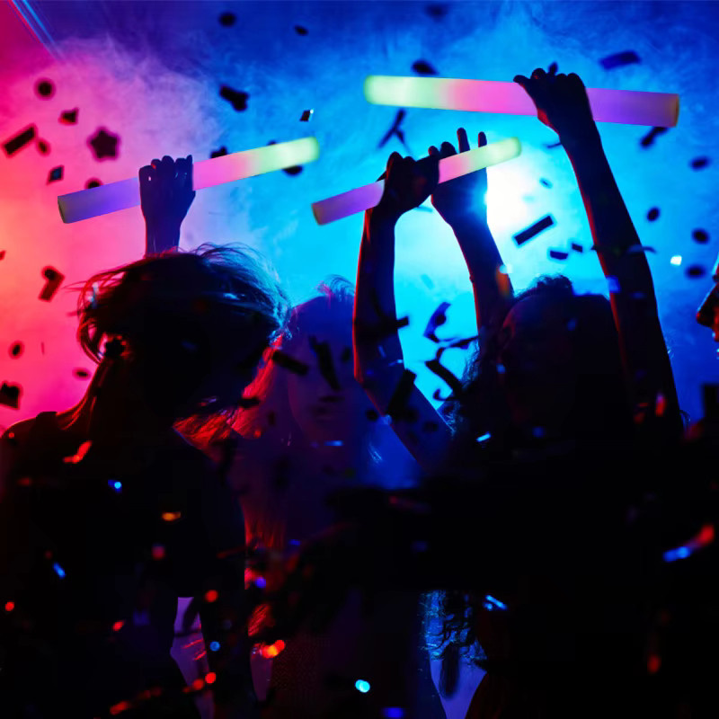 RGB LED Leuchtstäbe aus Schaumstoff in Bunt für Party und Feierlichkeiten - Bild 6
