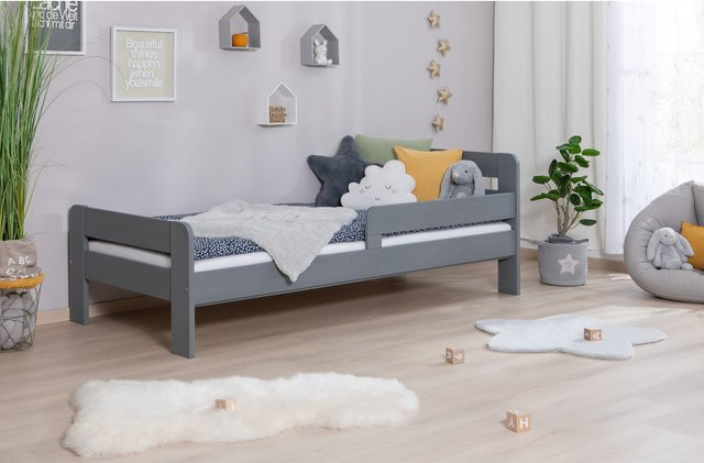 TiCAA Kinderbett Bennet aus Kiefer Massivholz mit Rausfallschutz und Lattenrost, Grau - Bild 1