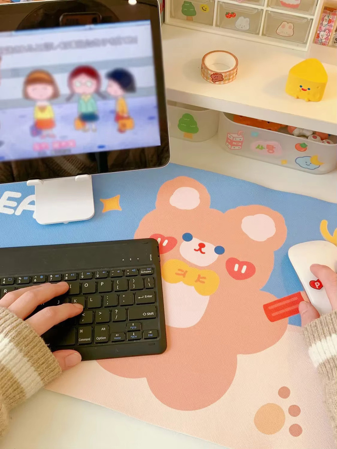 Rosa Cartoon-Mauspad mit niedlichem Häschen aus wasserdichtem PU-Material für Gaming und Computertisch - Bild 3