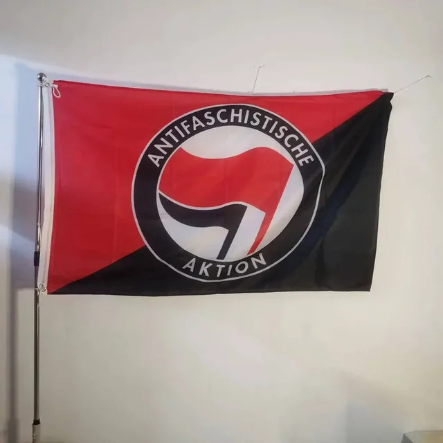 Antifaschistische Action-Flagge in Rot, B/H: 91,44 x 152,4 cm - Bild 1