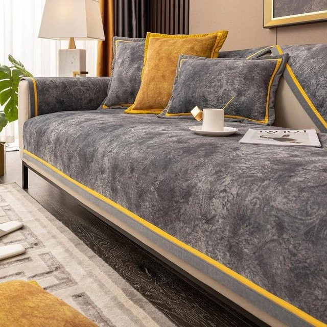 Luxuriöses Sofakissen aus holländischem Samt mit goldenem Rand von Your Warm Home, quadratisches Sitzkissen in Grau, B/B: 70 x 70 cm - Bild 1
