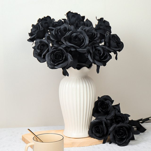 Uflower Künstliche Schwarze Rosen Bouquet aus Textil für Halloween und Gothic Dekoration - Bild 1