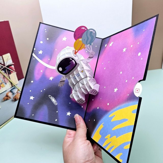 3D-Weltraum-Grußkarte mit Astronauten, Planeten und Raketen in Mehrfarbig für Geburtstag, Kindertag oder Vatertag - Bild 1