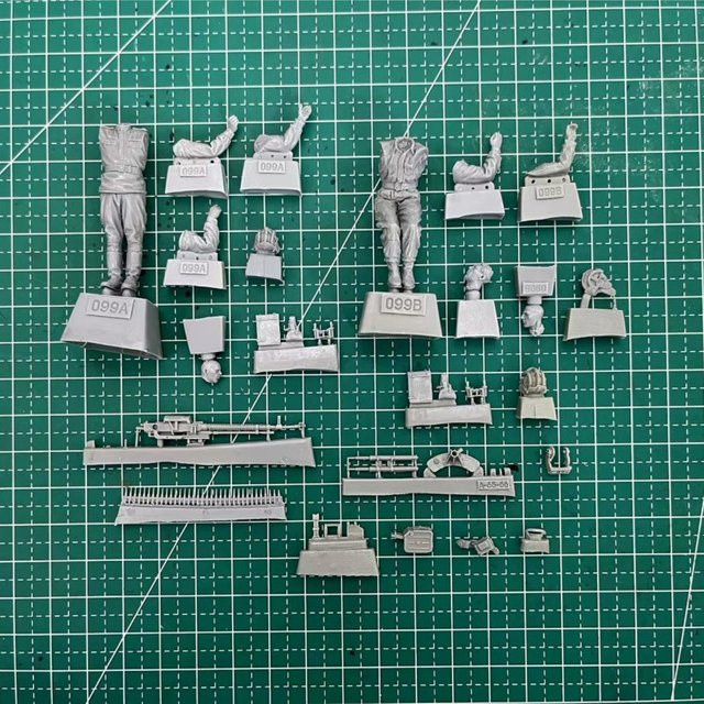 BAANFU Russische Panzerbesatzung und Maschinengewehr, Harzfiguren-Modellbausätze, 1/35 - Bild 1
