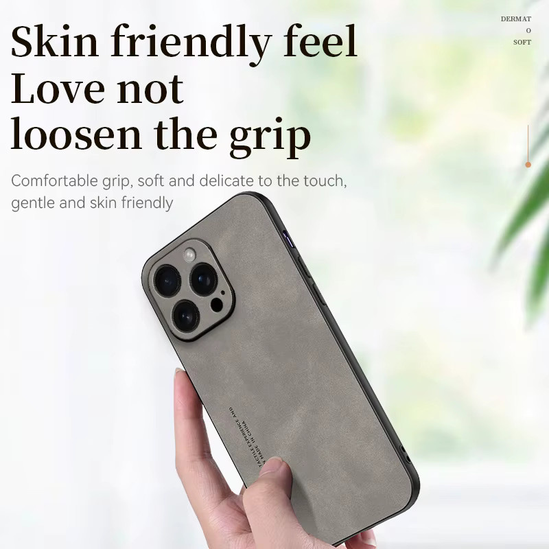 Luxuriöse Apple iPhone Handyhülle aus Leder und Schaffell mit Kameraobjektivschutz und matter Rückseite in Grau - Bild 2