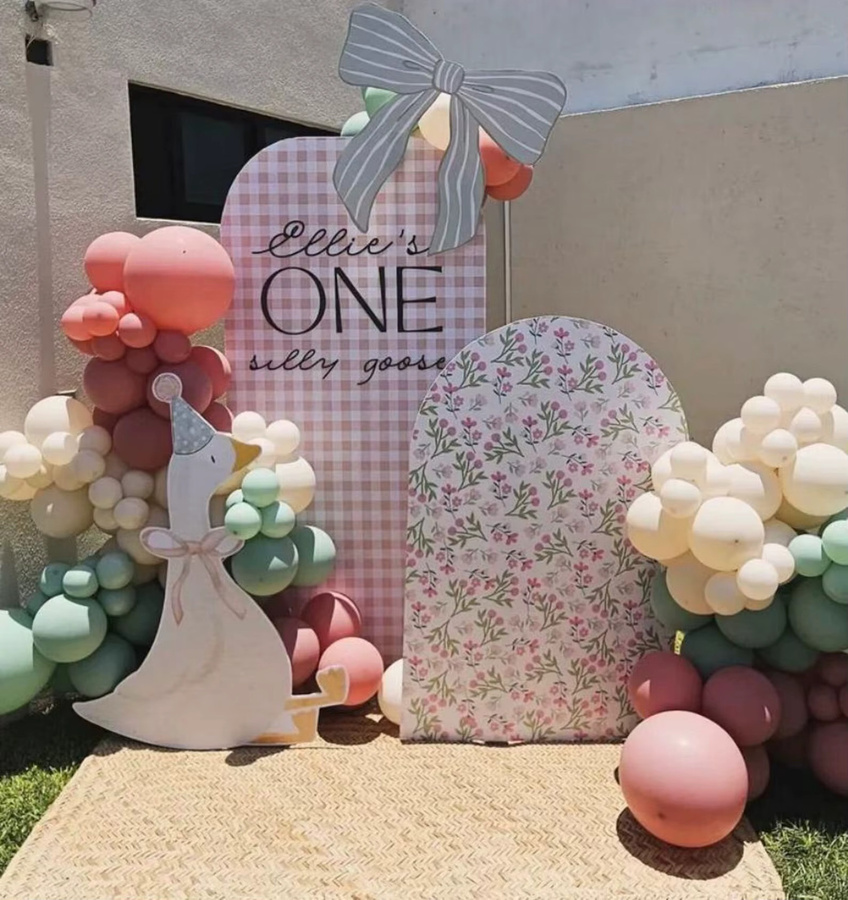 Mehofond Geburtstag Hintergrunddekor mit rosa Karo-Muster und Motiv einer Gans für Mädchen und Babypartys - Bild 1