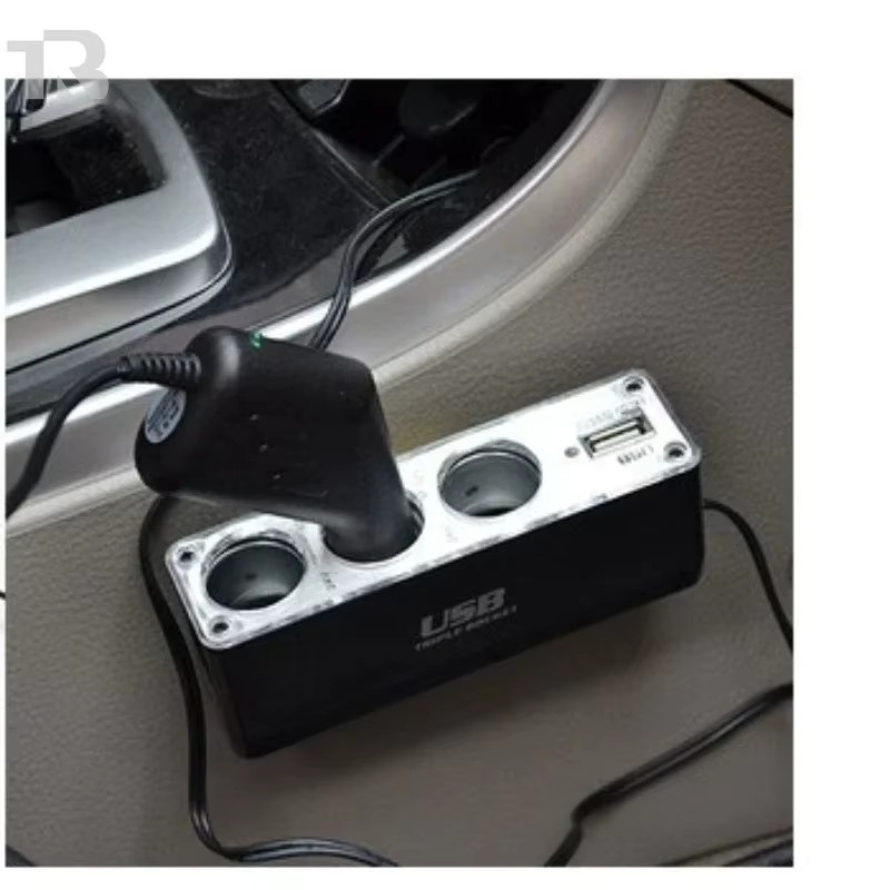 12-V-Autoladegerät-Adapter in Schwarz mit 3 Zigarettenanzünder-Buchsen und zwei USB-Anschlüssen inklusive QC- und PD-Schnellladung - Bild 3
