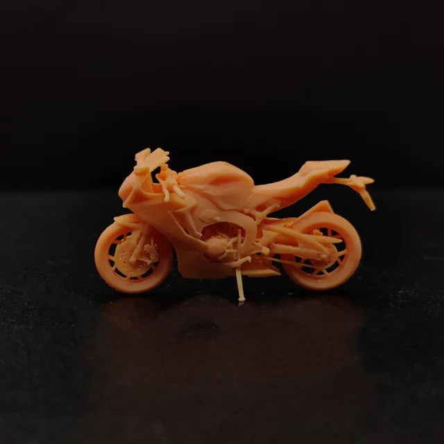 EHCMODEL Motorrad CBR1000RR, Modell, 1:64, Harz, Orange - Bild 1
