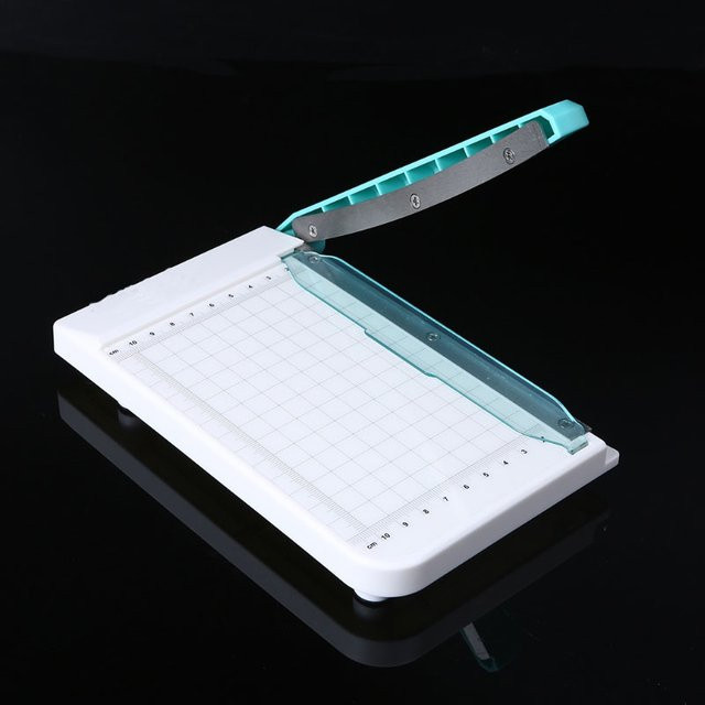 Guillotine-Papierschneider in Weiß für Fotopapier, Karton und Klebeband aus Kunststoff - Bild 1