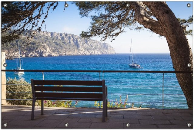 Wallario Gartenposter Einsame Bank am Meer Spanien im Sommer B: 120 cm, H: 180 cm - Bild 1
