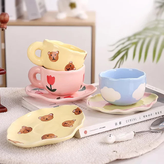 Handbemalte Keramik-Kaffeetasse mit Untertasse, florales Design, 180 ml - Bild 1