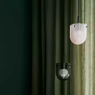 Gubi Seine Pendelleuchte in Messing und Rauchglas - Bild 1