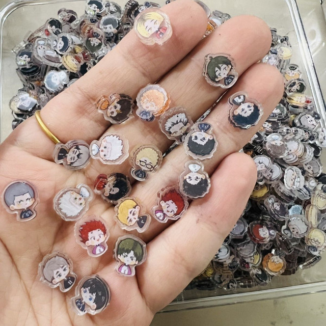 Crunchyroll Haikyuu!! Acryl-Anhänger, Schlüsselanhänger, 110-teiliges Set - Bild 1