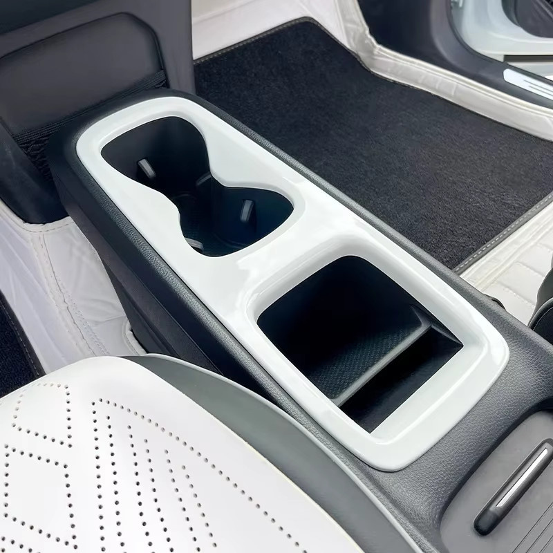 Dekorative Panel Schutzrahmen für Volkswagen ID3 Mittelkonsole Getränkehalter in Weiß - Bild 3
