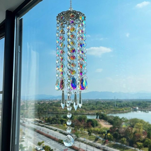Buntes Windspiel aus Metall und Kristall von Yiran Furniture als Hängedekoration für Garten und Zimmer in Multicolour und Transparent - Bild 1