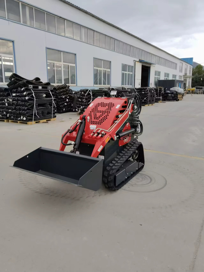 Multifunktionaler Kompaktlader 380E mit Allradantrieb und Gummiketten in Rot - Bild 2