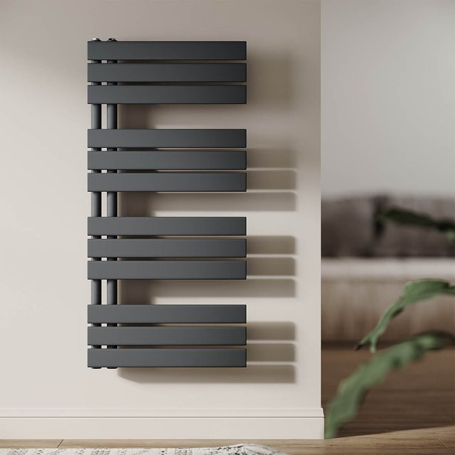 SONNI Badheizkörper Flach Handtuchtrockner in Anthrazit mit Seitenanschluss aus Stahl, B/H: 40,0 x 76,2 cm - Bild 1