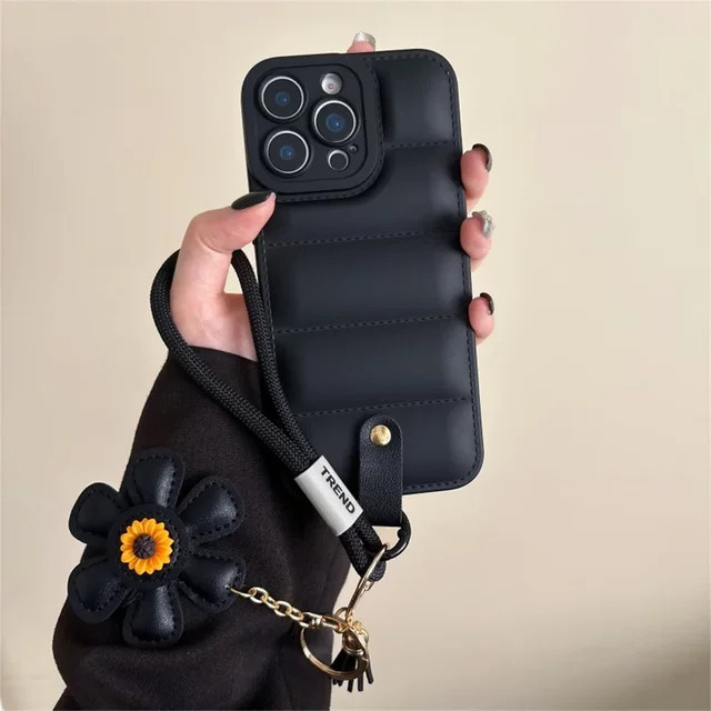 Modische Daunenjacke Handyhülle für Apple iPhone mit Handgelenkschlaufe aus weichem TPU in Pink - Bild 1