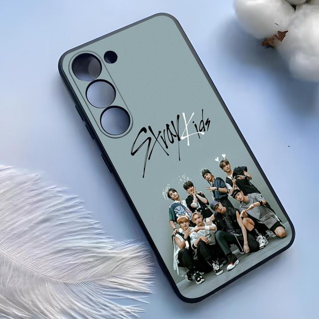Modische Kpop Stray Kids Silikon Handyhülle für Samsung Galaxy S25 Ultra S24 S23 S22 S21 S20 Plus FE A54 A53 A34 A25 in Grün - Bild 1