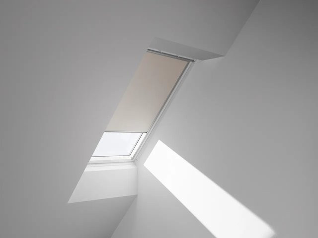 Velux Verdunkelungsrollo DKL U04 1085S manuell in Beige mit Thermo-Isolierung und Oeko-Tex Standard 100 - Bild 1