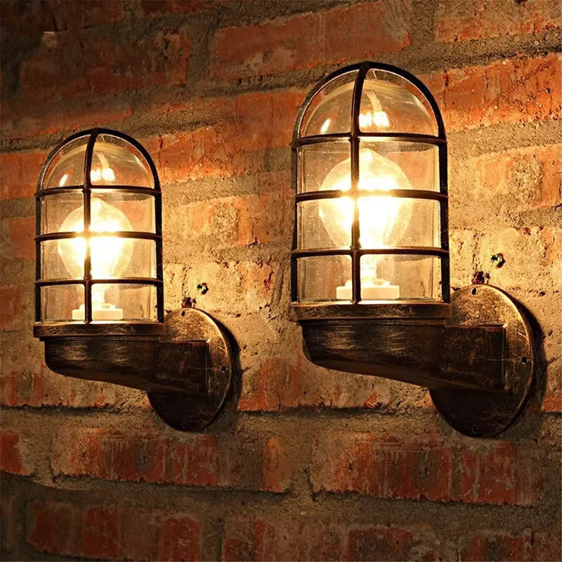 Industrielle Wandleuchte im Vintage Loft Design als Lichterkäfig aus Metall in Schwarz mit transparentem Glas für Wohnzimmer, Garten oder Außenbereiche - Bild 2