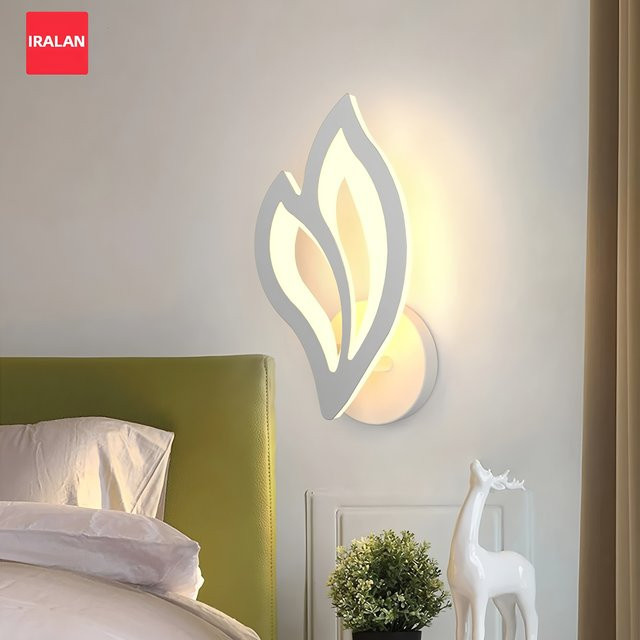 Minimalistische IRALAN LED-Wandleuchte in Weiß mit Up-Down-Lichtfunktion und warmweißem Licht für Schlafzimmer und Flur - Bild 1