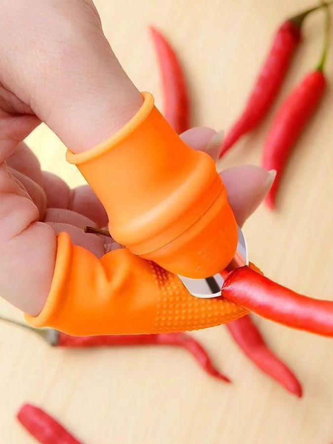 Multifunktionaler Daumen-Schutz aus Silikon in Orange für Garten und Küche als Nagelschutz und Erntewerkzeug - Bild 6
