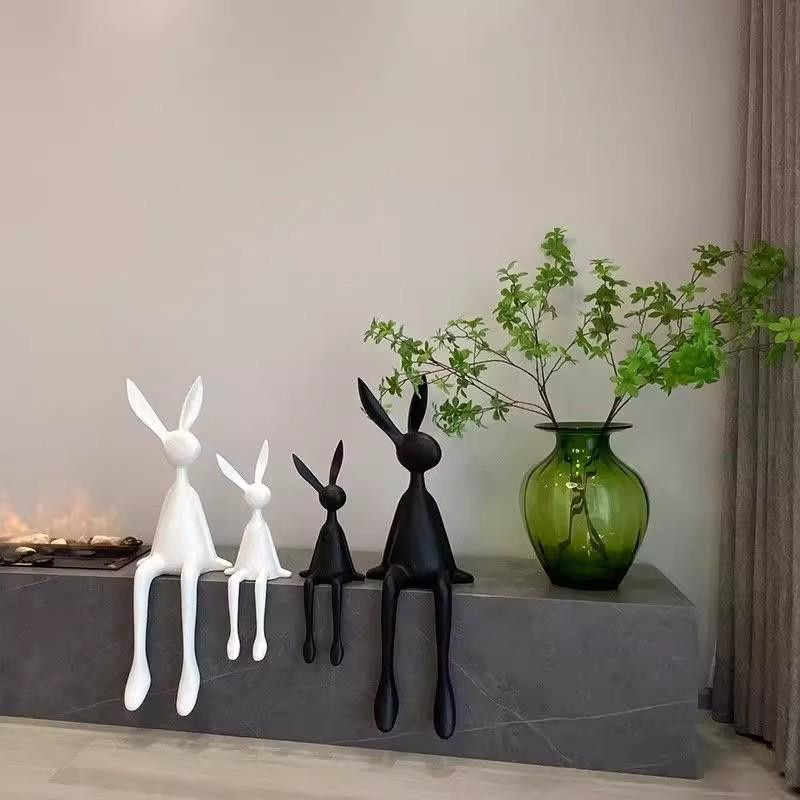 Moderne Hasenfigur von the BAY als kreative Tischdekoration aus Kunstharz - Bild 2